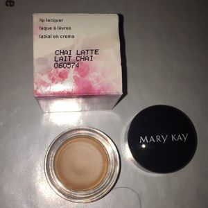 🐶😃 Mary kay limited edition lip lacquer